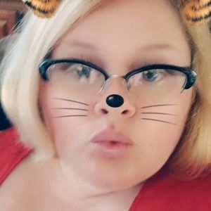 Meet your Posher, Joni